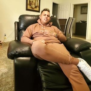 Meet your Posher, Rolando